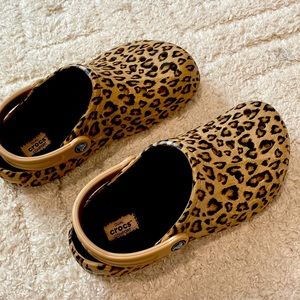 Crocs Clueless Exclusive The Amber Classic Lined Clog Size 9 in women